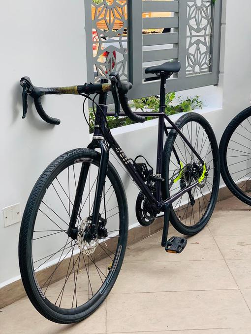 Gravel bikes black 2023