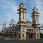 FULL DAY CYCLING SAIGON TO CU CHI TUNNELS & CAO DAI TEMPLE