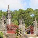 Hue citadel by vietnambiketours.com 