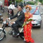 TRADITIONAL VIETNAMESE WEDDING - taking bride home